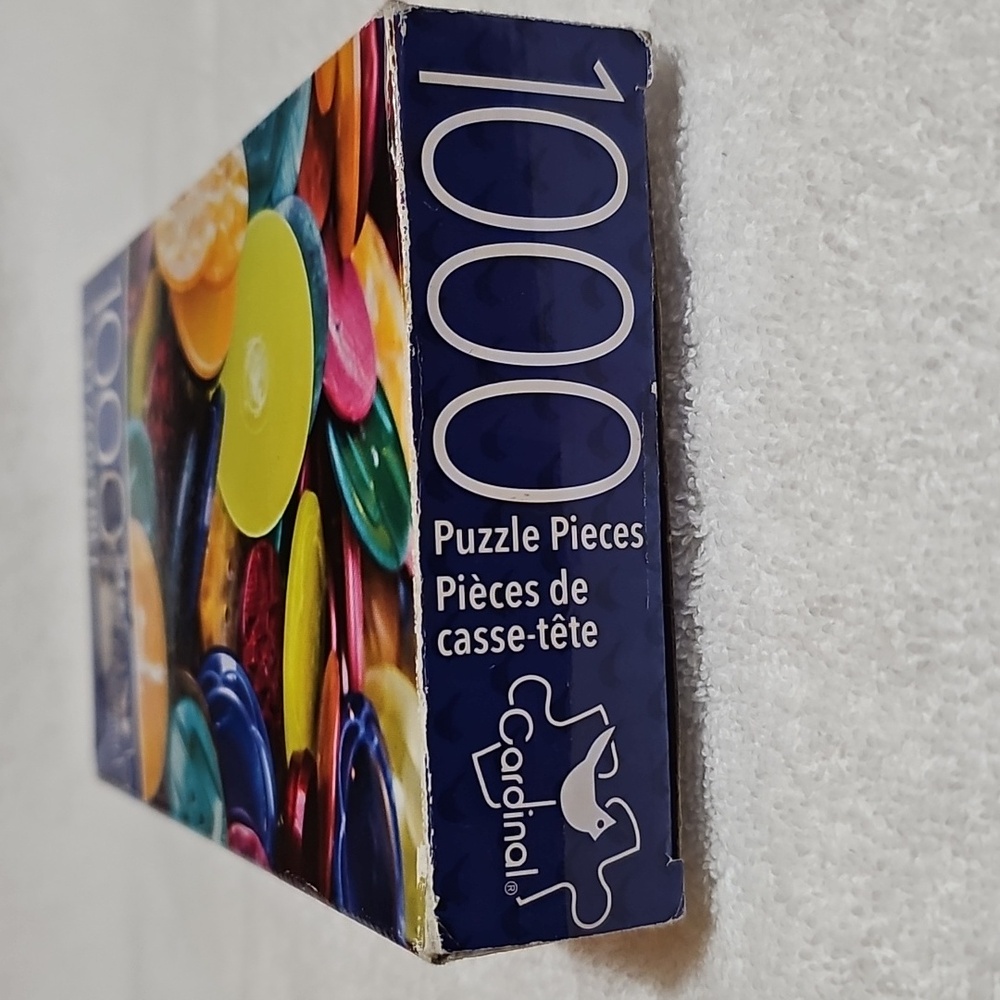 Cardinal 1000 Piece Puzzle Sewing Buttons 14" x 22" - Picture 7 of 13